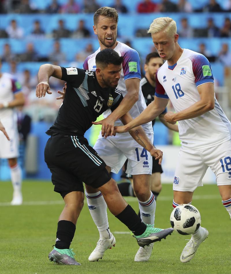 cctv5阿根廷vs冰岛直播:6月27日两点，世界杯D组第三轮，冰岛VS克罗地亚，尼日利亚VS阿根廷，谁能杀出重围？